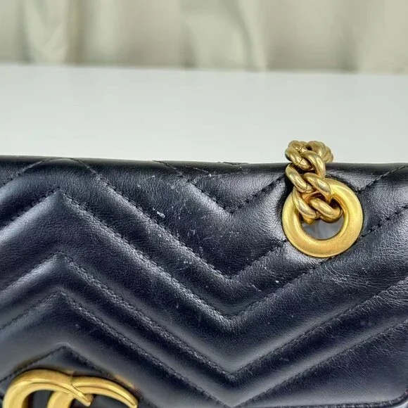 Gucci Black Leather Medium Marmont Shoulder Bag with Gold Hardware - Picture 8 of 9